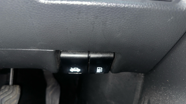 Nissan Qashqai 1.3 DiG-T N-Connecta 5dr Petrol Hatchback